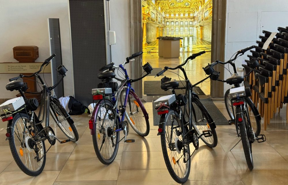 Cosmopoling-bikeInHall Cosmopoling-bikeInHall